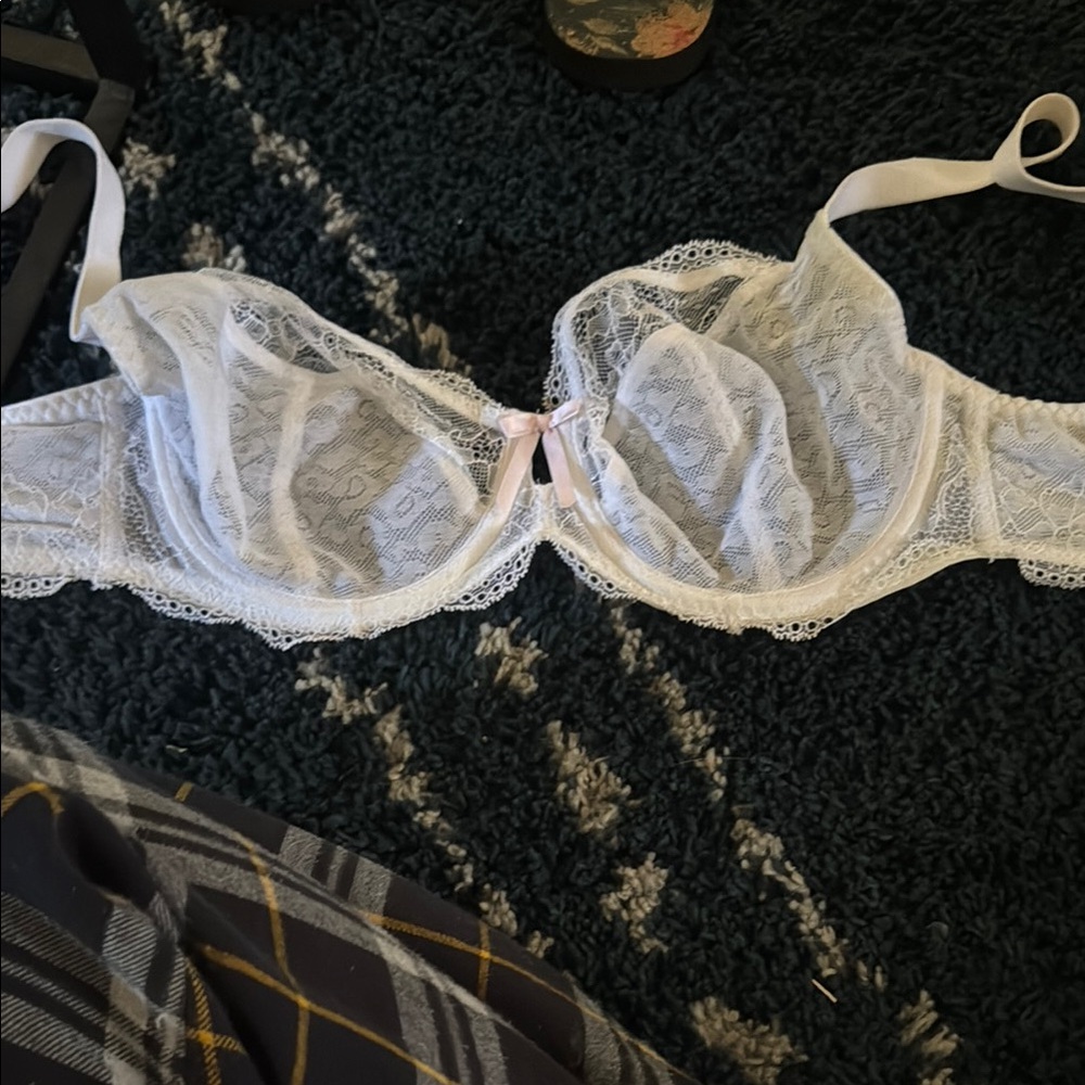 Freya White Lace Underwire Bra with Floral Detailing